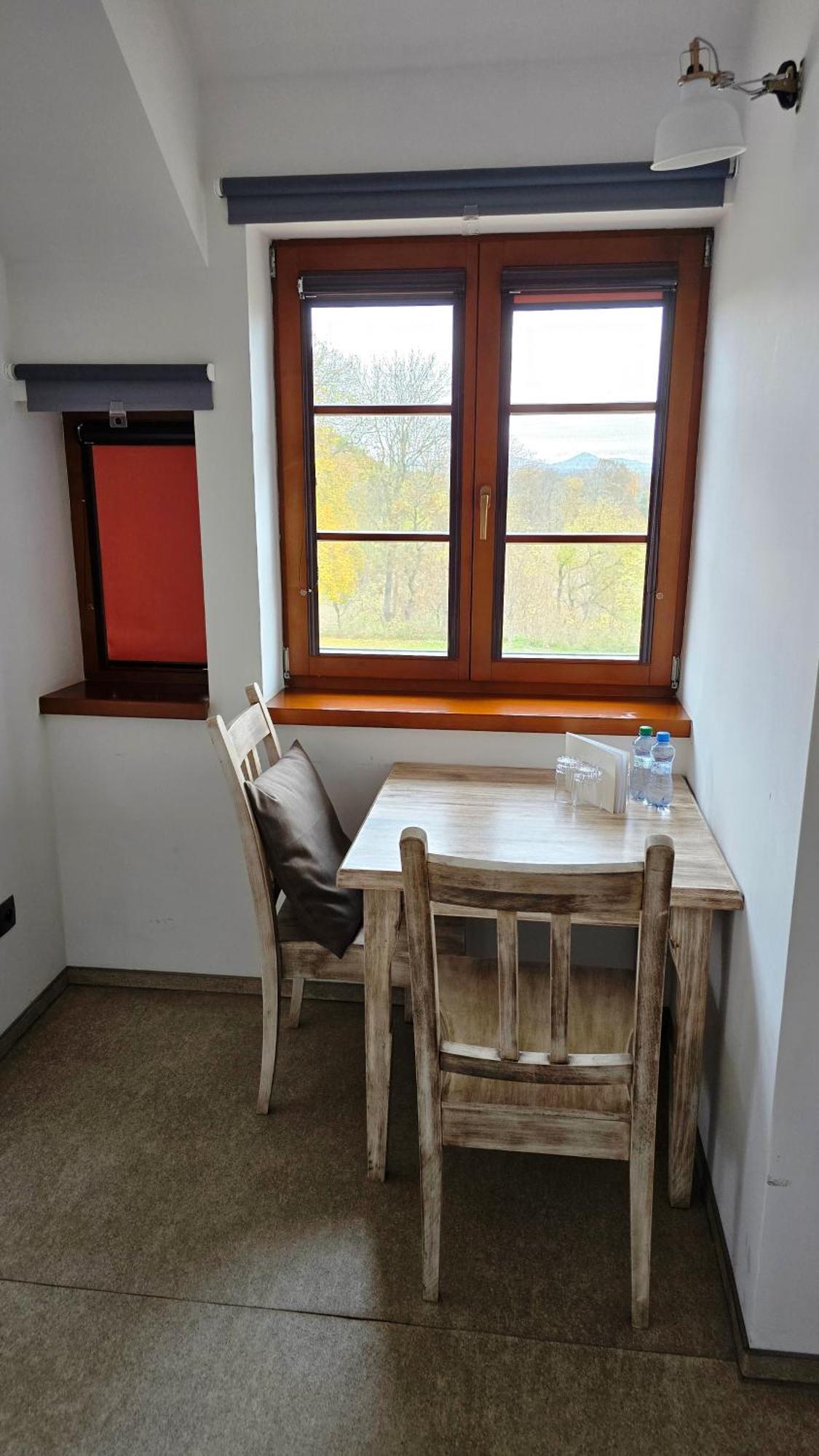 Dvur Perlova Voda Budyne nad Ohri Extérieur photo