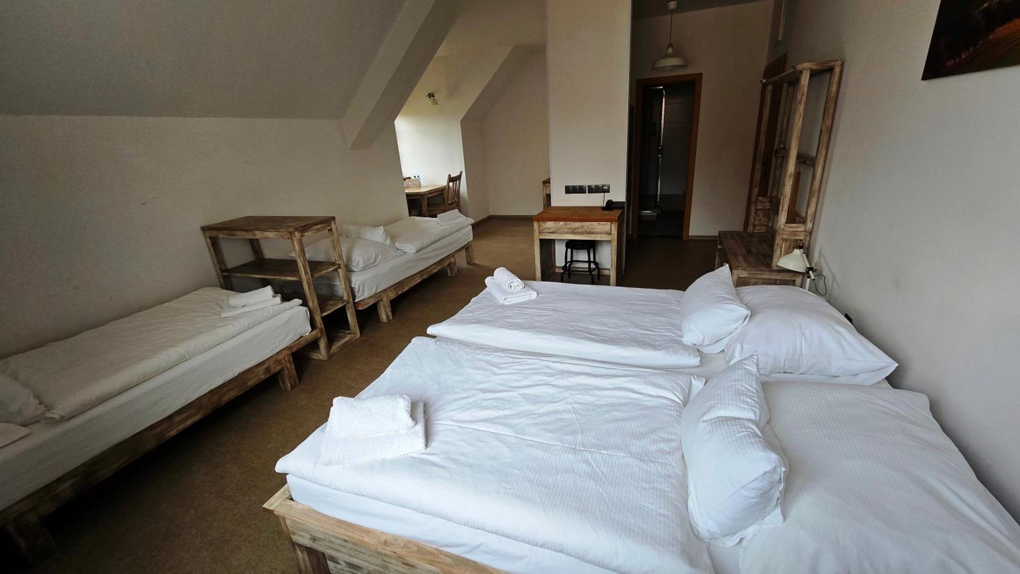 Dvur Perlova Voda Budyne nad Ohri Extérieur photo