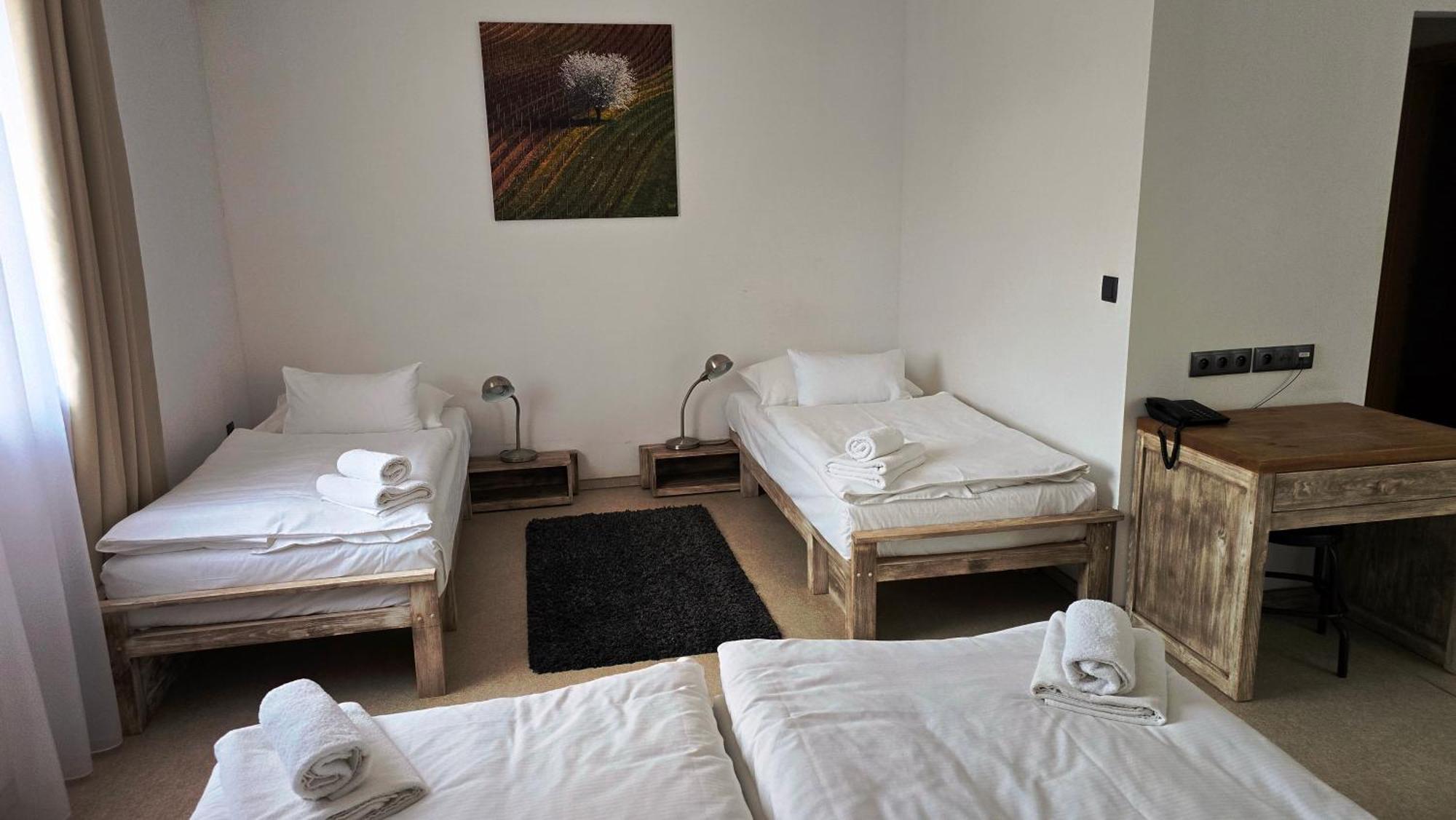 Dvur Perlova Voda Budyne nad Ohri Extérieur photo