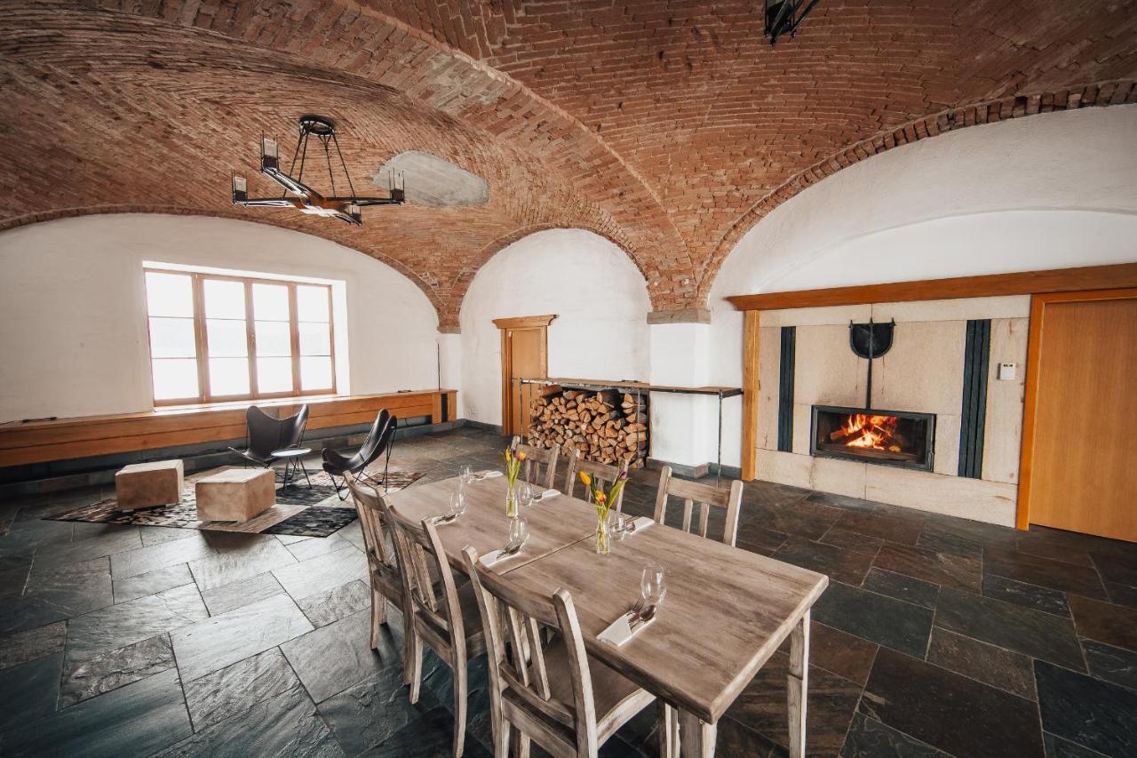 Dvur Perlova Voda Budyne nad Ohri Extérieur photo