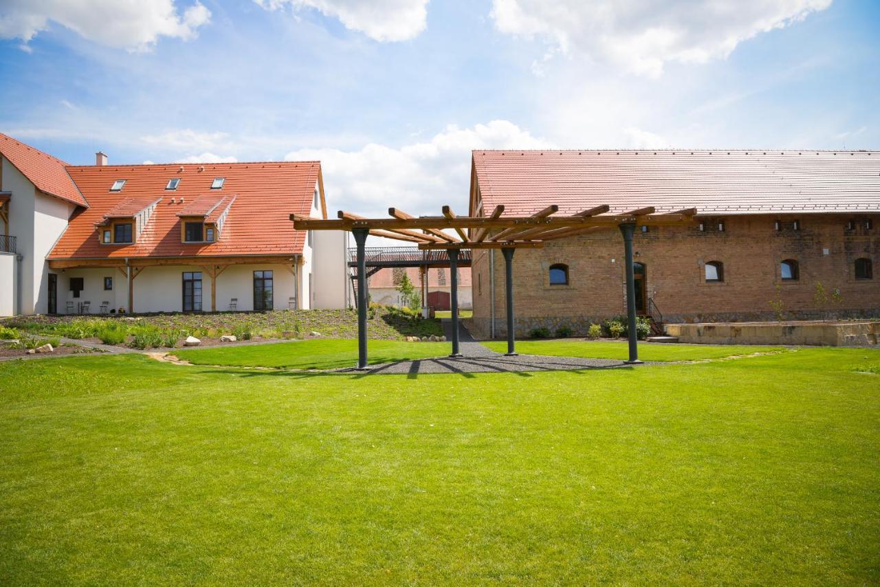 Dvur Perlova Voda Budyne nad Ohri Extérieur photo